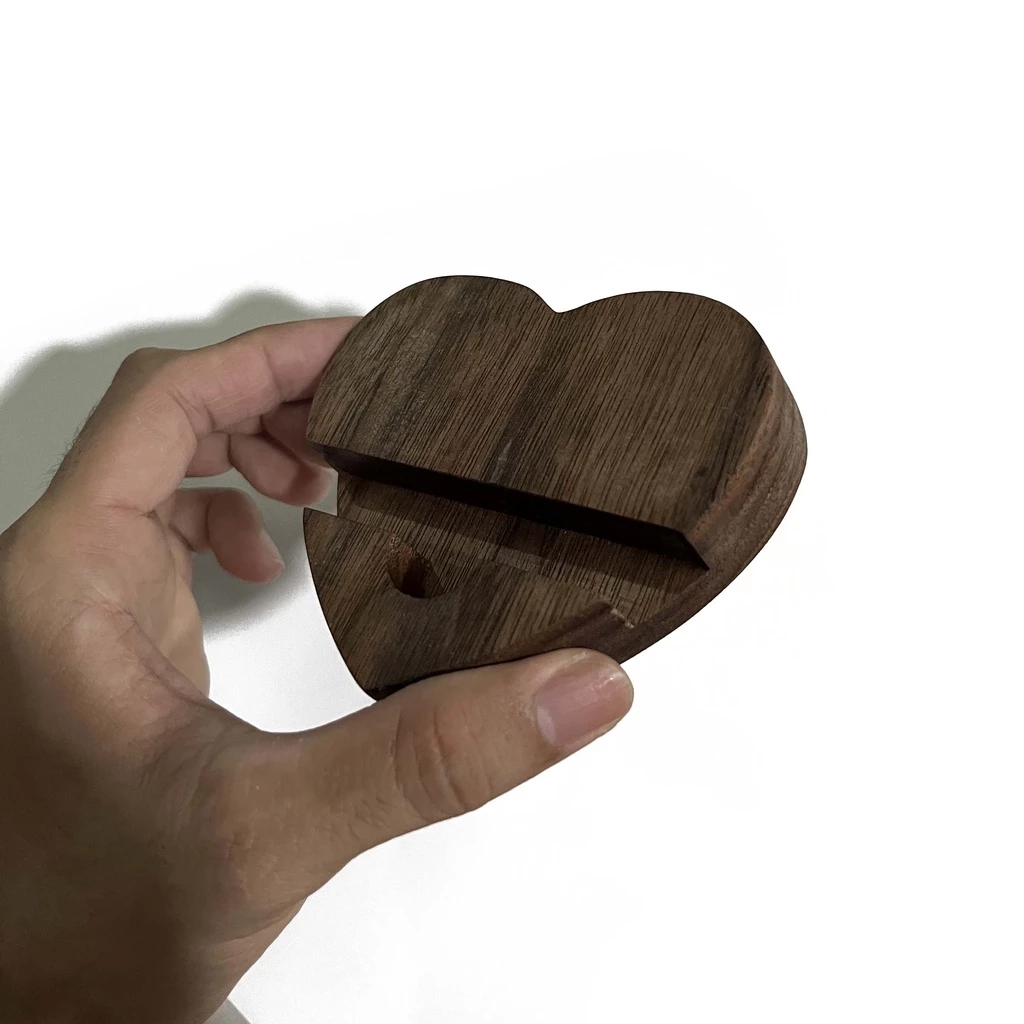 Kệ điện thoại tối giản hình Trái Tim bằng gỗ Walnut cao cấp - Ảnh 5